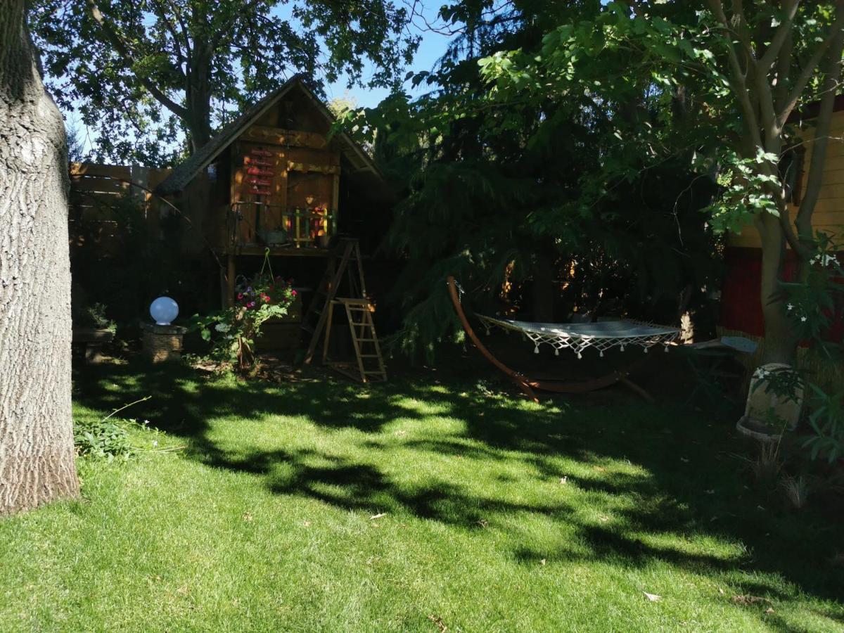 Appartement Roulotte Hope-le Jardin De Mia *